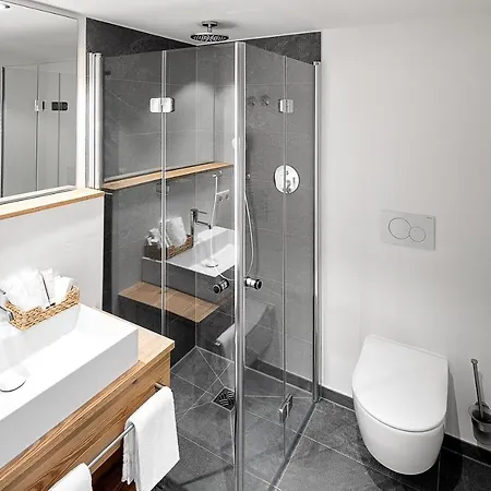 Kuehberg Hotel 4*